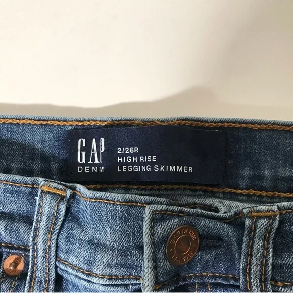 GAP Women's Legging Skimmer Jean - Picture 2 of 5